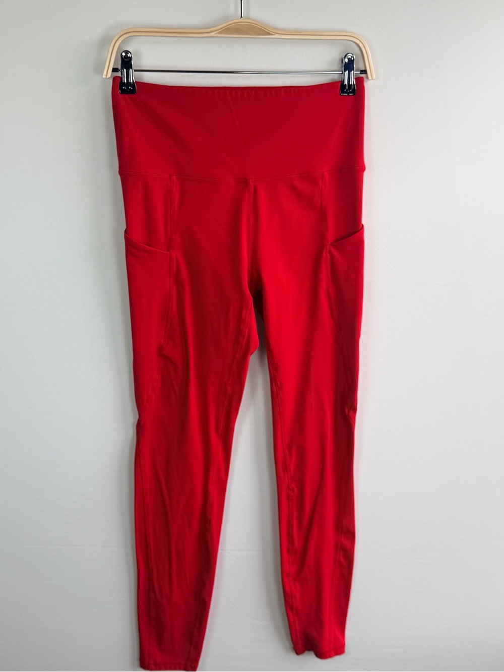 ODODOS Red High Rise Pocket Leggings Medium